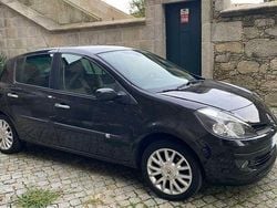 Usado 2007 Renault Clio II Sedan | € 3.750 (Preço justo)