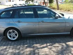 Cinzento Usado 2011 BMW 318 Carrinha | € 10.600
