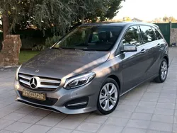 Cinza Usado 2017 Mercedes B180 Style Monovolume | € 22.500 (Caro)