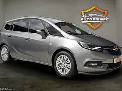 Cinza Usado 2017 Opel Zafira Innovation Monovolume | € 16.990 (Preço justo)