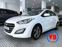 Branco Usado 2016 Hyundai i30 Comfort Carrinha | € 10.490 (Preço justo)