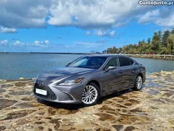 Cinza Usado 2021 Lexus ES300H Luxury Line Sedan | € 47.500