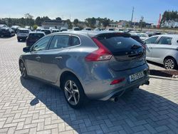 Azul Usado 2015 Volvo V40 Carrinha | € 10.999