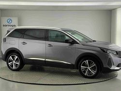 Cinzento Usado 2024 Peugeot 5008 Allure Monovolume | € 28.990 (Preço justo)