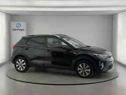 Preto Usado 2024 Kia Stonic SUV | € 17.990 (Preço justo)