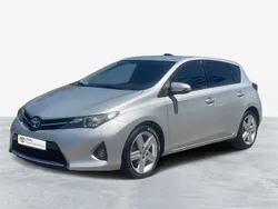 Cinza (pintura metalizada) Usado 2014 Toyota Auris Comfort | € 14.950 (Preço justo)