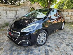 Preto Usado 2019 Peugeot 208 Signature Sky Citadino | € 14.850 (Caro)