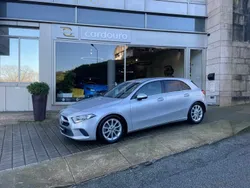 Cinzento preto Usado 2019 Mercedes A180 Style Citadino | € 26.900 (Preço justo)