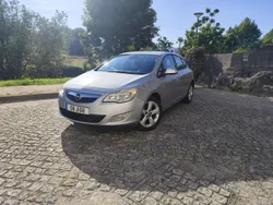 Cinza Usado 2010 Opel Astra Enjoy Sedan | € 4.450 (Bom preço)