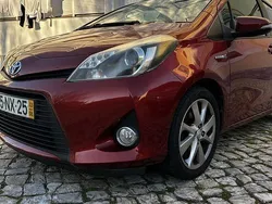 Usado 2013 Toyota Yaris Hybrid Sedan | € 13.500 (Caro)