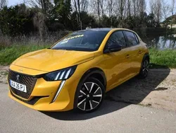 Amarelo Usado 2020 Peugeot e-208 GT-line Citadino | € 18.990 (Preço justo)