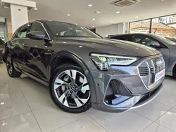 Cinza Usado 2022 Audi e-tron S-Line SUV | € 39.990 (Bom preço)