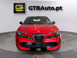 Vermelho Novo 2024 Alfa Romeo Junior SUV | € 37.900