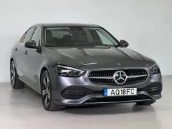 Cinzento Usado 2022 Mercedes C220 Avantgarde Citadino | € 37.950