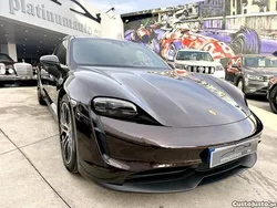 Castanho Usado 2022 Porsche Taycan 4S Sport Turismo Sedan | € 79.950 (Preço elevado)