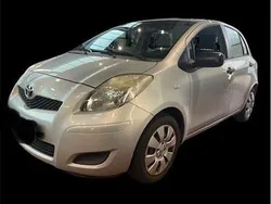 Cinzento Usado 2009 Toyota Yaris | € 6.500 (Preço justo)