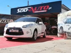 Branco (metalizado) Usado 2014 Citroën DS3 So Chic Citadino | € 10.850 (Preço justo)