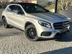 Cinzento Usado 2017 Mercedes GLA250 SUV | € 27.800
