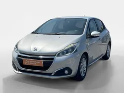 Cinza Usado 2015 Peugeot 208 Active Citadino | € 8.490 (Preço justo)