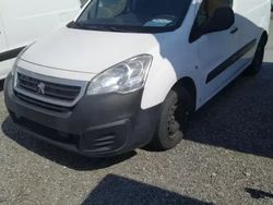 Branco Usado 2015 Citroën Berlingo Monovolume | € 9.900 (Preço justo)