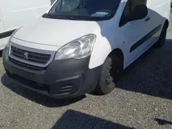 Branco Usado 2015 Citroën Berlingo Monovolume | € 9.900 (Preço justo)