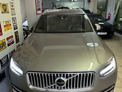 Cinza Usado 2021 Volvo XC90 Momentum SUV | € 53.500