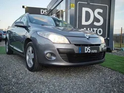 Cinzento Usado 2010 Renault Mégane III | € 9.950 (Caro)