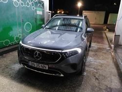 Cinzento Usado 2023 Mercedes EQB350 SUV | € 43.890 (Preço justo)