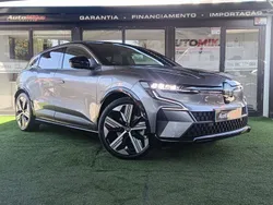Cinza Usado 2022 Renault Mégane Iconic SUV | € 31.900 (Preço elevado)