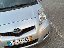 Usado 2011 Toyota Yaris Sedan | € 6.000 (Bom preço)