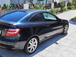 Azul Usado 2005 Mercedes 220 Coupé | € 9.500