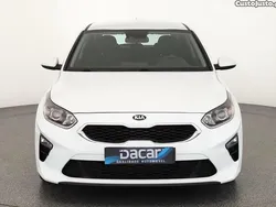 Branco Usado 2021 Kia Ceed Citadino | € 12.499 (Bom preço)