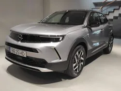 Cinzento Usado 2023 Opel Mokka-e Elegance SUV | € 24.900 (Preço justo)