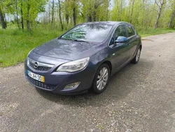 Usado 2010 Opel Astra Sedan | € 4.400 (Bom preço)