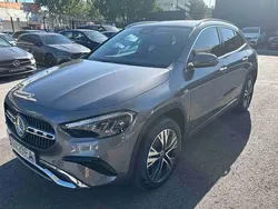 Cinzento Novo 2025 Mercedes GLA250 SUV | € 51.400