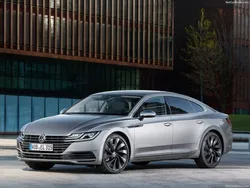 Cinzento Usado 2018 VW Arteon | € 28.500 (Preço elevado)