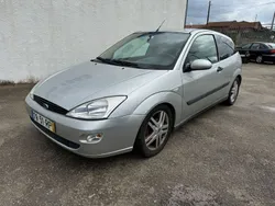 Cinza Usado 2001 Ford Focus Trend Citadino | € 1.998
