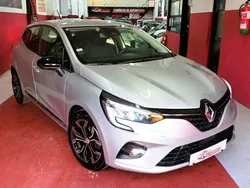 Cinzento platina Usado 2021 Renault Clio V Intens Citadino | € 14.490 (Bom preço)