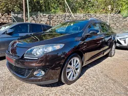 Castanho Usado 2013 Renault Mégane III Bose Edition Carrinha | € 10.500 (Caro)