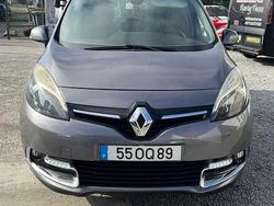 Cinzento Usado 2014 Renault Scénic III Monovolume | € 9.750 (Preço justo)