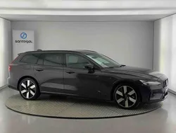 Cinzento Usado 2024 Volvo V60 Carrinha | € 45.990 (Preço justo)