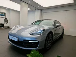 Porsche Panamera 4