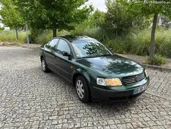 Verde Usado 1997 VW Passat Sedan | € 950 (Super Preço)