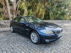 Azul Usado 2010 BMW 530 Sedan | € 13.500