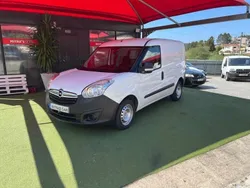 Branco Usado 2013 Opel Combo Monovolume | € 7.950