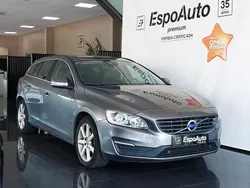 Cinza Usado 2015 Volvo V60 Momentum Carrinha | € 14.990 (Preço justo)