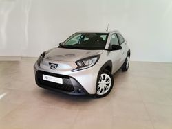 Cinza (pintura metalizada) Usado 2023 Toyota Aygo X-play Citadino | € 16.750 (Preço justo)