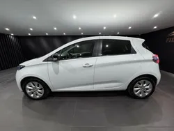 Branco Usado 2016 Renault Zoe Intens Citadino | € 9.690 (Preço justo)