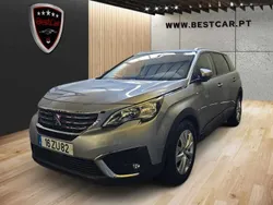 Cinzento Usado 2020 Peugeot 5008 Monovolume | € 23.950 (Preço justo)