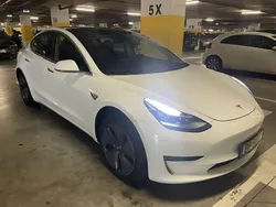 Branco Usado 2019 Tesla Model 3 Standard Range Plus Sedan | € 19.000 (Preço justo)